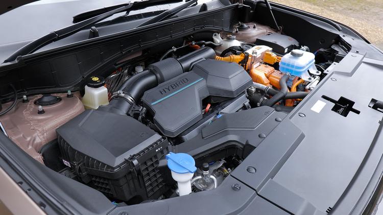 HYUNDAI SANTA FE ESTATE 1.6 TGDi 239 Hybrid Calligraphy 5dr 4WD Auto [6St]